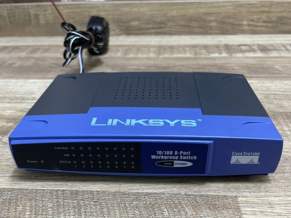 LINKSYS EZXS88W Version 3.3 10/100 8 PORT WORKGROUP SWITCH W/POWER CORD - Image 2 of 4