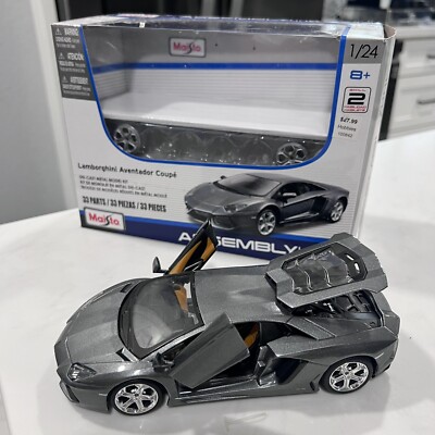 Maisto 1:24 Scale Assembly Line Lamborghini Aventador Diecast