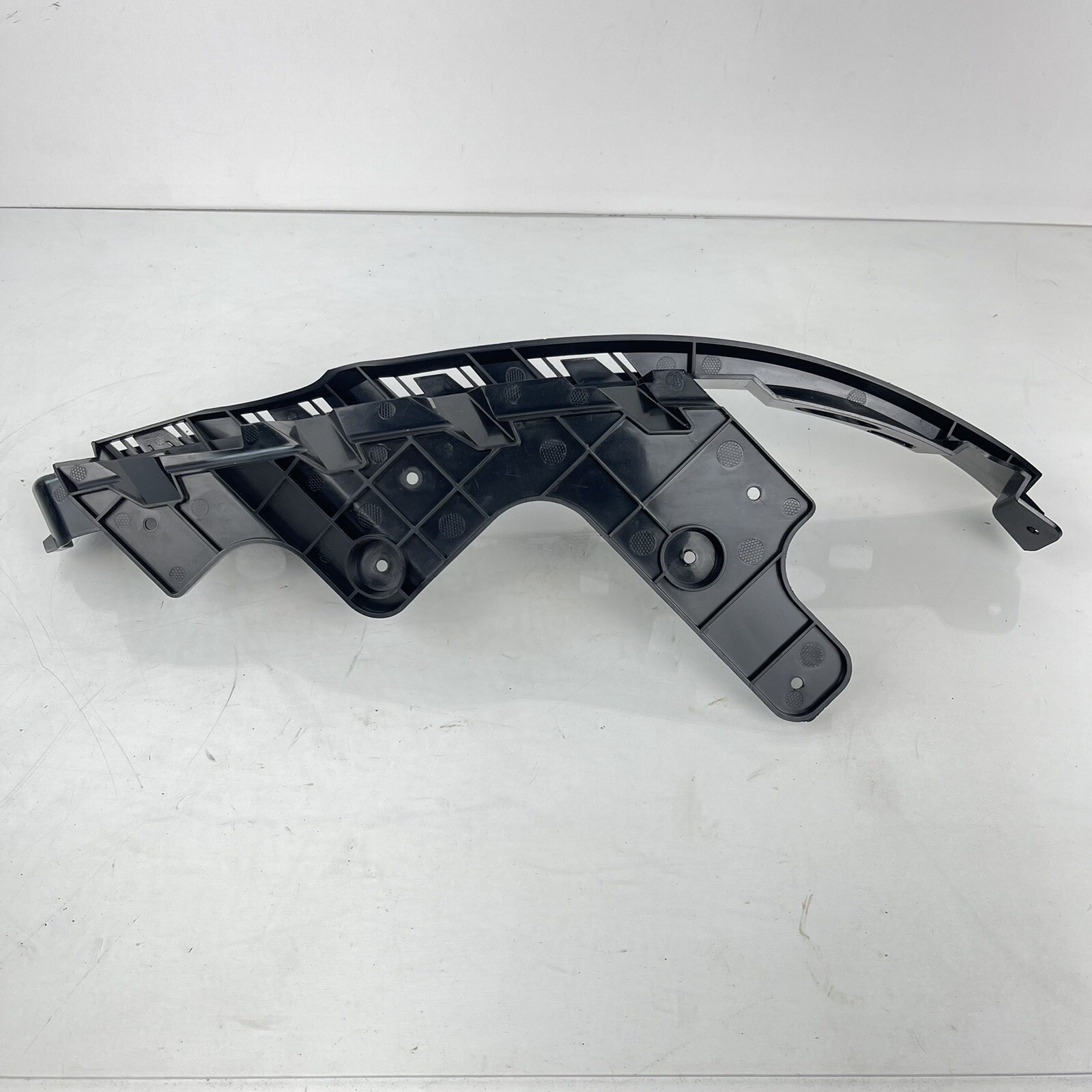 2019 2020 Jeep Cherokee Left Headlightmount Bracket Computer  