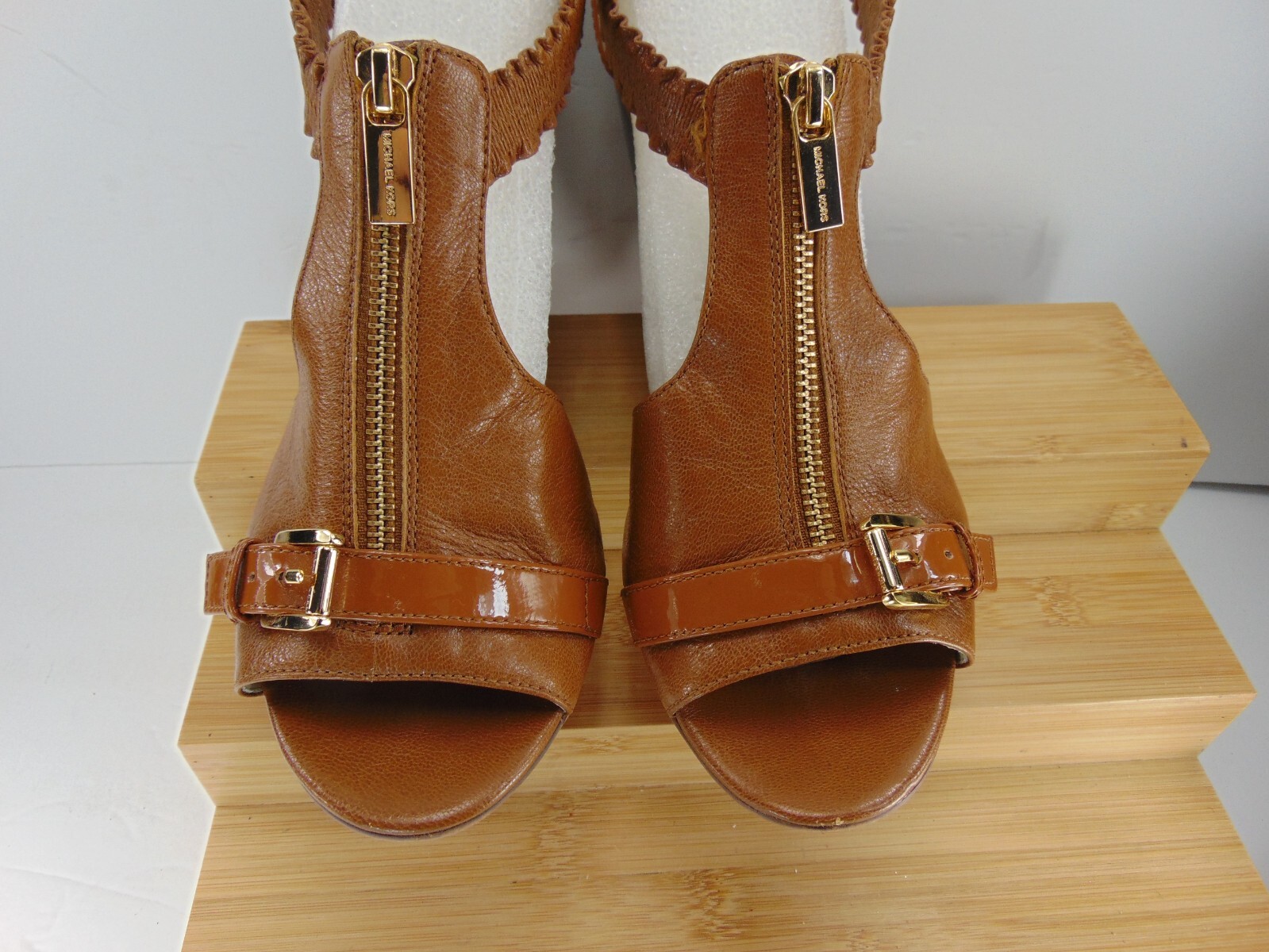 Michael Kors BROWN LEATHER Zip Front Wedge SANDAL 9 1… Gem