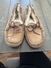 UGG Dakota Slipper Moccasin Tan Woman  s Size 8