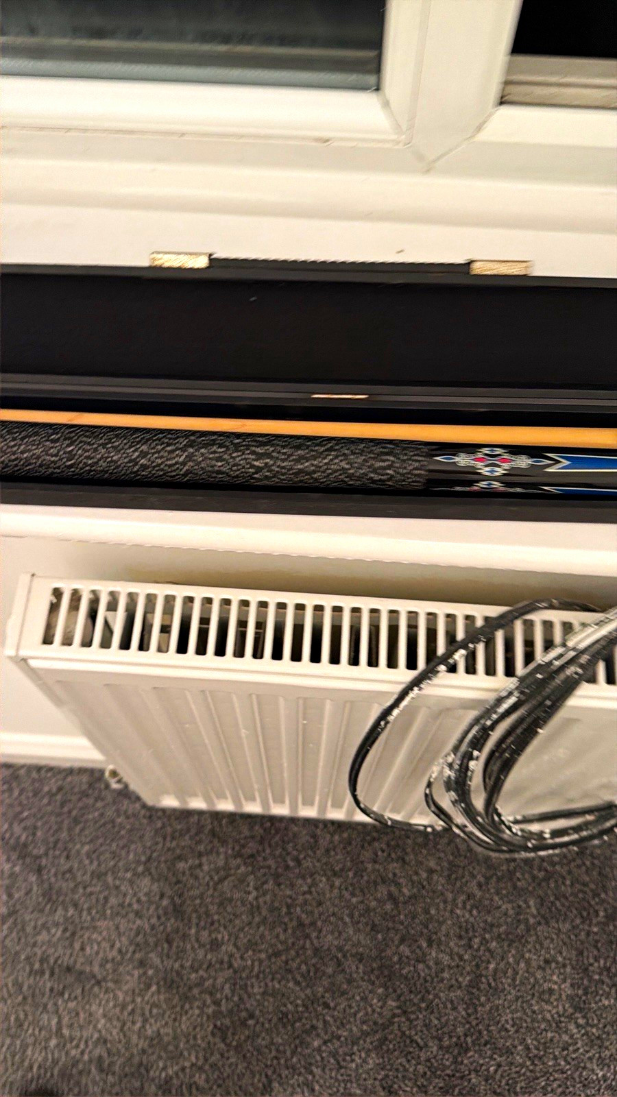 2-Piece Pool Cue with Black Hard Cue Case, MPN 206