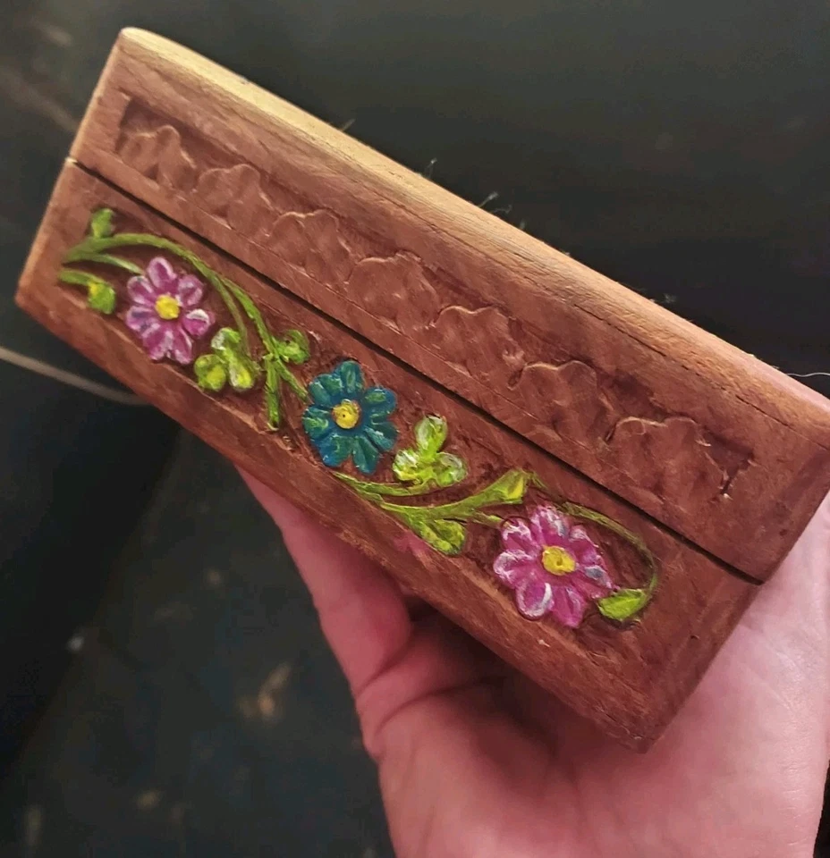 Vintage Carved Wood Hinged Keepsake Box, Inlaid Bone Flower, Handpainted - Image 2 of 4