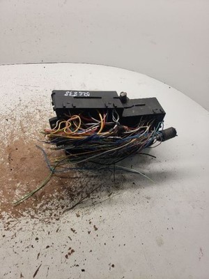 2016 Ford Focus Fuse Box Engine VIN 2 8th Digit OEM 1067865