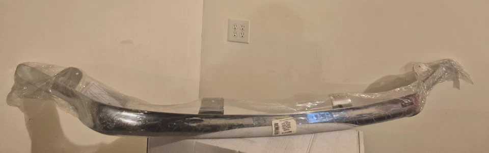 Защита от жуков 2006-2007 Ford Explorer/Sport Trac 2007 AVS - 680314 хромированная - Изображение 2 из 4