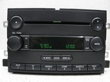 Ford Oem Single Cd Amfm Radio Freestyle F150 Explorer Fusion Edge 04-10 4l3t Ford Oem Single Cd Amfm Radio Freestyle F150 Explorer Fusion Edge 04-10 4l3t