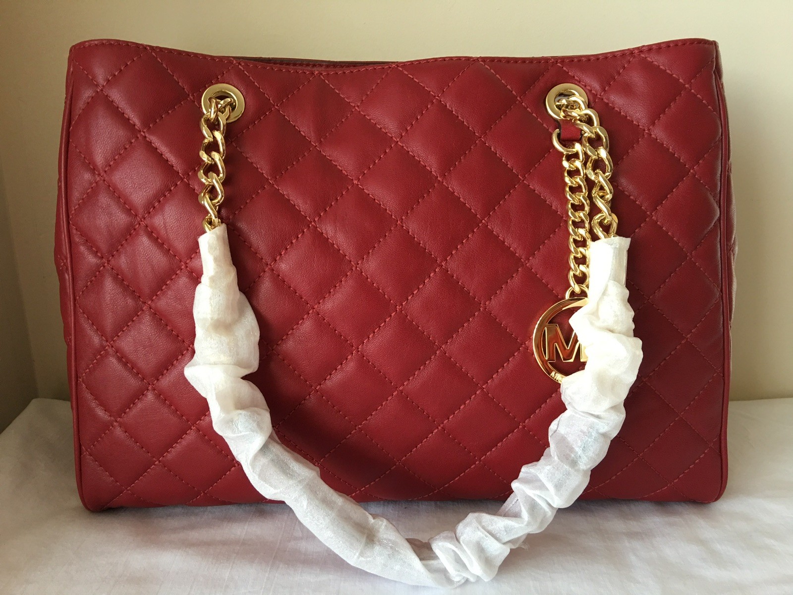 Brand NWT 100percent Authentic Michael Kors Susannah Quilted LG Tote, Cherry Red SOLD! image 8
