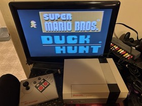 Nintendo Entertainment System NES Bundle Mario/Duck Hunt Controller Zapper Cords