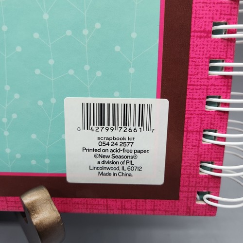 New Seasons "Best Friends Forever" Scrapbook By Meredith Katz & Suzy Ultman NEW - Picture 6 of 16