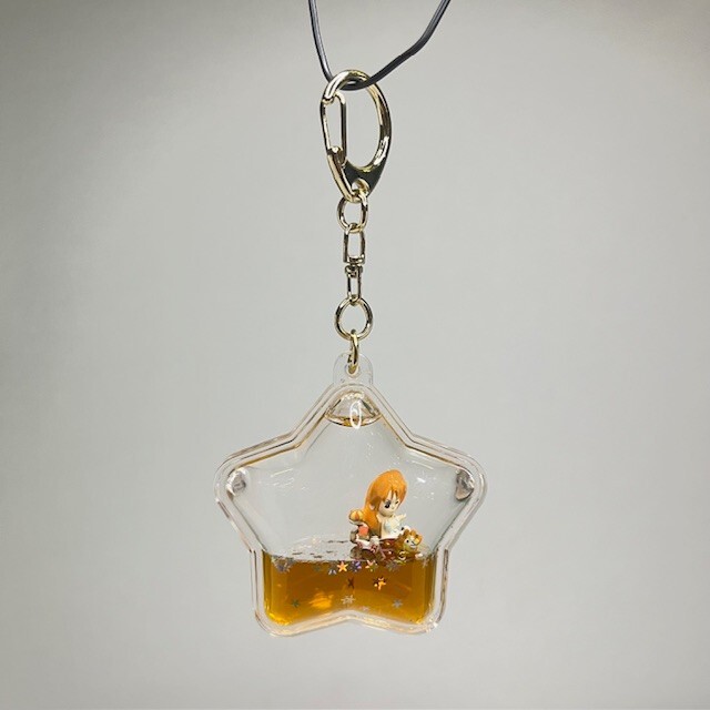 TSUNAMEEZ ONE PIECE LIQUID KEYCHAIN- Nami | eBay