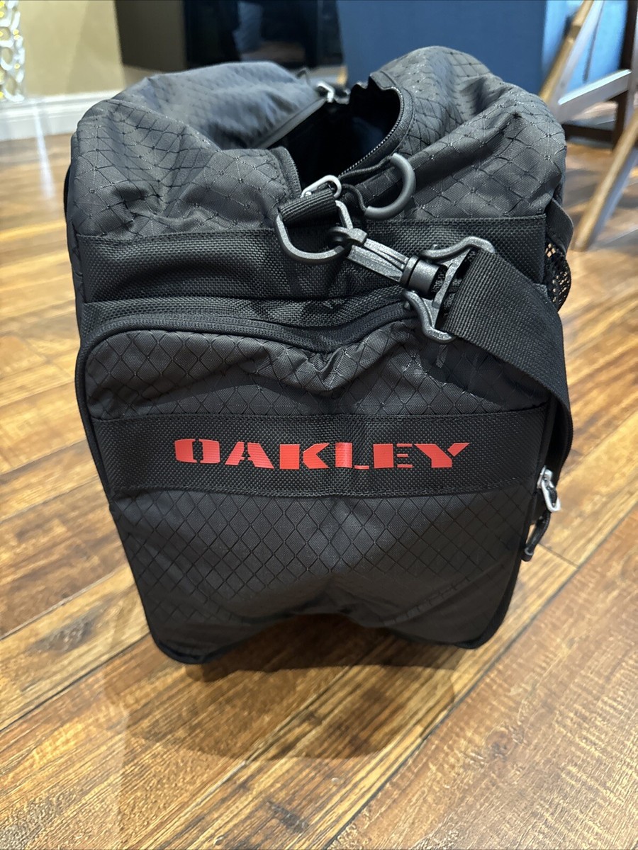Oakley IB Boston Bag | eBay Oakley IB Boston Bag | eBay