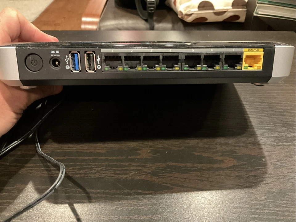 Western Digital My Net N900 450 Mbps 7-Port Gigabit Wireless N Router... - Image 3 of 3