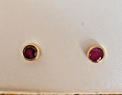 Ohrstecker 18 Karat Gelbgold mit natürlichem Rubin