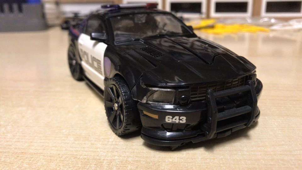 Transformers Barricade Dark Of The Moon - Immagine 2 di 4