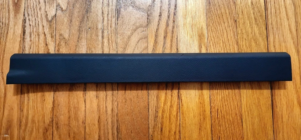 2012-2018 福特焦点前门壁板 P/N BM51-A13200-ACW 原始设备制造商 — 第 2/4 张图片