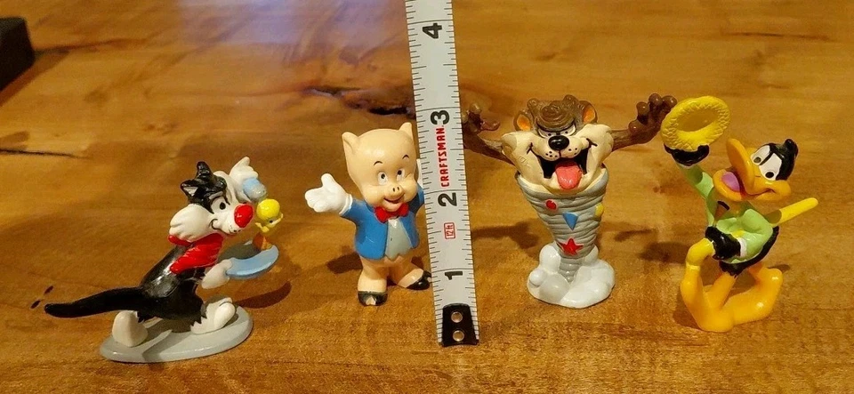 Lote de 4 figuras vintage de PVC Looney Tunes 1990 Foto 2 de 4