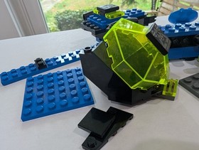 PARTS Lego Insectoids Space Set Number 6977, Arachnoid Star Base,  1998