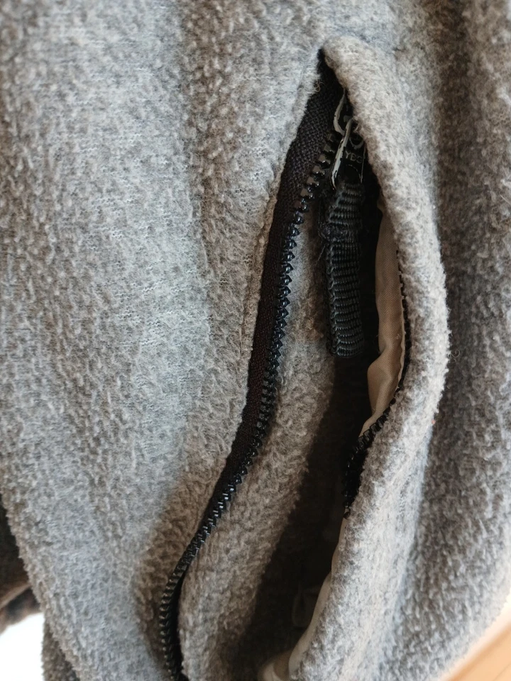 Chaleco de Colección Para Hombre Reversible Negro Nylon Gris Vellón Bolsillos con Cremallera Exterior XL Foto 3 de 4