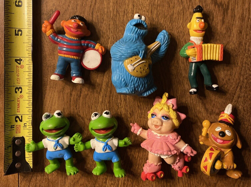 (7) Vintage 1980s Sesame Street & Muppets Mini Figurine Toy Lot Tara