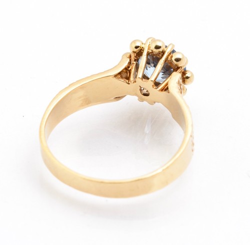 Vintage 9ct 9K Yellow Gold 1970's Retro Ring With Ice Blue Spinel (Lab-Created) - Picture 8 of 12