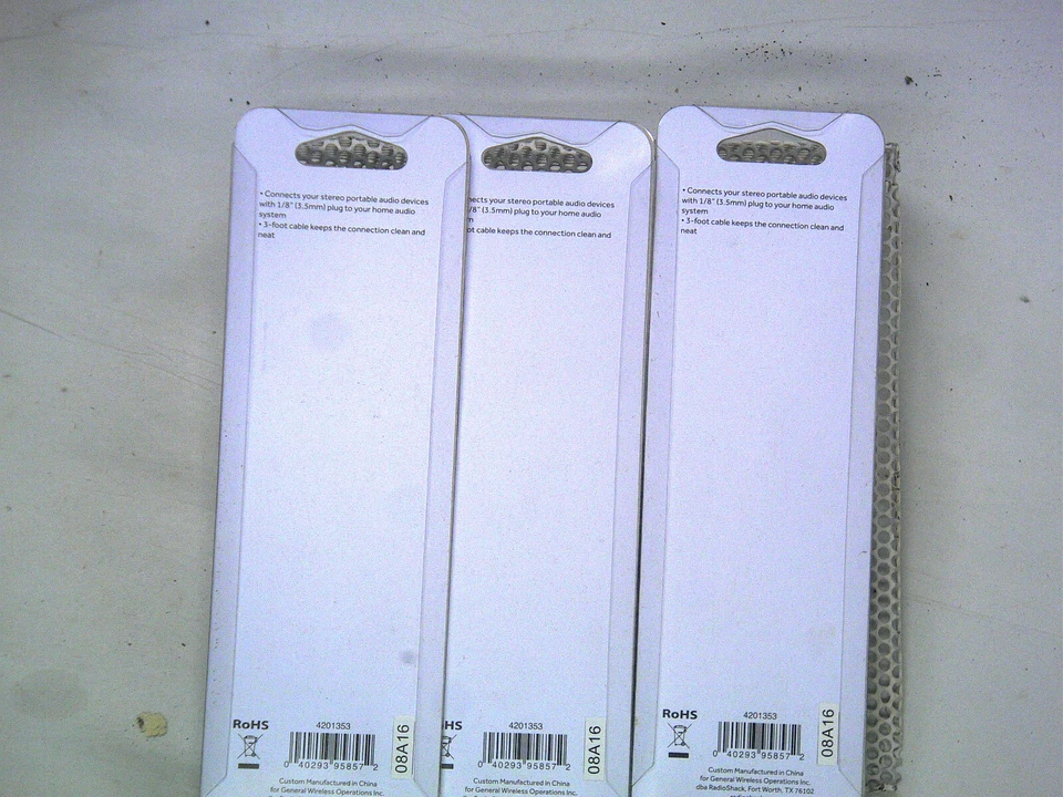 (3)RadioShack 3-foot 1/8-inch stereo female-to-dual phono (rca) plug y-cables - Image 2 of 4