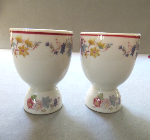Set 2 grandi portauovo vintage in porcellana doppio ~ motivo floreale 3,5"T per 2,5"D - Foto 5 di 6