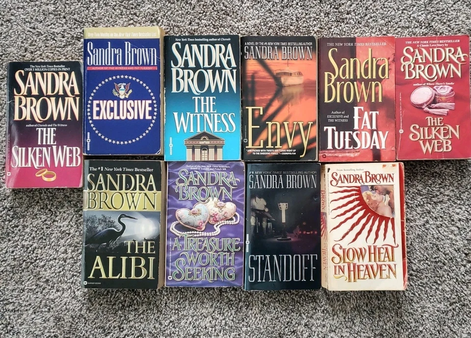 Sandra Brown Lot Of 22 Paperbacks Romance, Suspense, Mystery, Thriller Foto 3 de 3