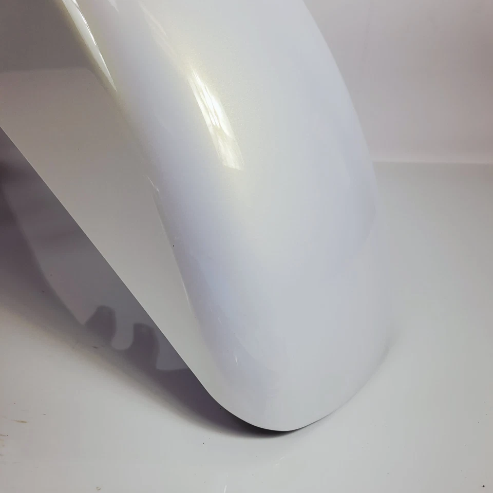 Guardabarros delantero Road King 2008 OEM Harley-Davidson - oro blanco perla (59083-08CGS) Foto 3 de 4