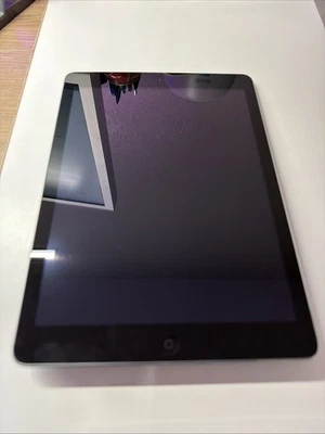 Apple iPad Air (1st Generation) Wi-Fi Dual Core Tablets & eReaders