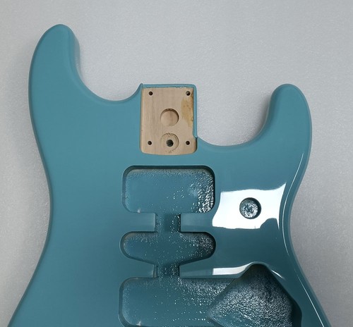 Electric Guitar Body blue HSH Strat Body, White poplar, Gloss Poly Sparkle - Picture 5 of 9