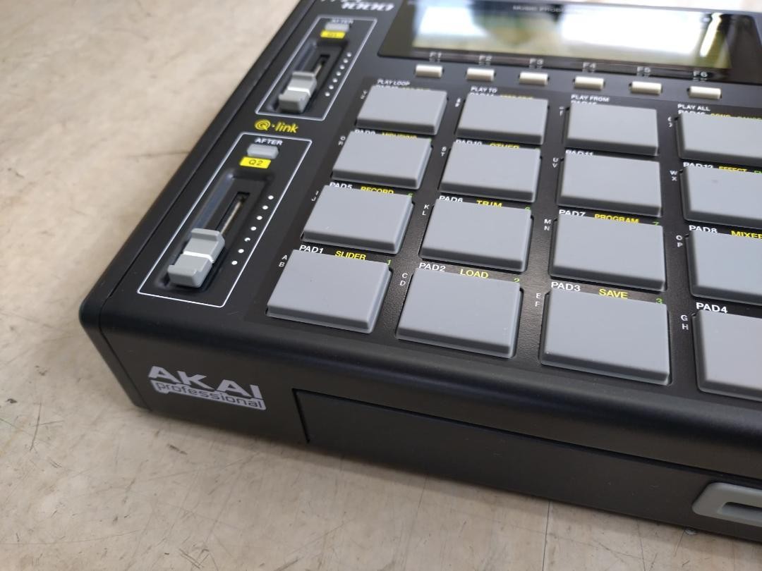 AKAI MPC1000BK-N Sampler with JJOS and Full Switch