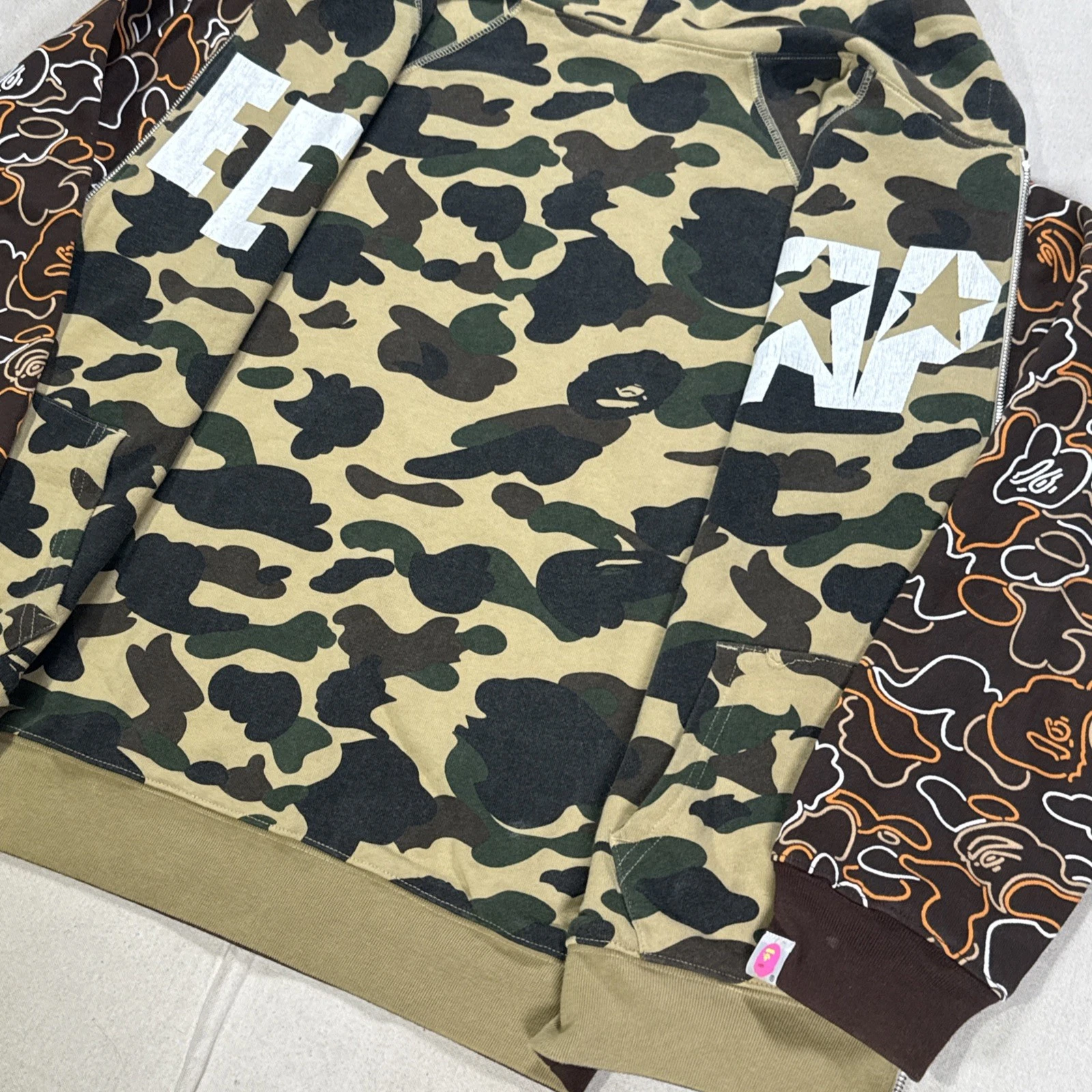 A Bathing Ape Reversible Jacket Mens Small Camo Hoodie Full Zip Pockets - product detail image 4