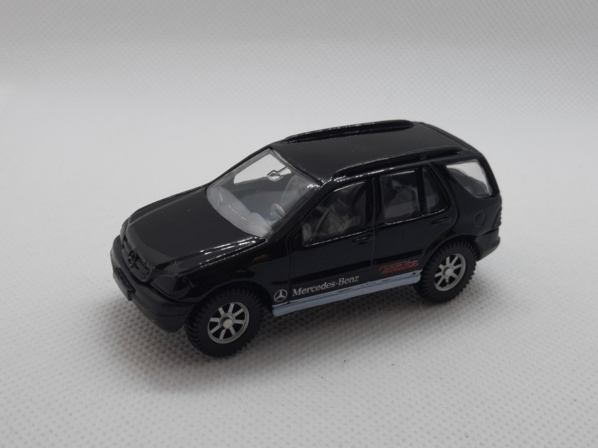2000 Mercedes-Benz ML 320 SUV Black Maisto Diecast 1:64 scale Mint