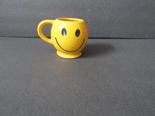 Vintage 1970's McCoy Coffee Yellow Mug Happy Smiley Face