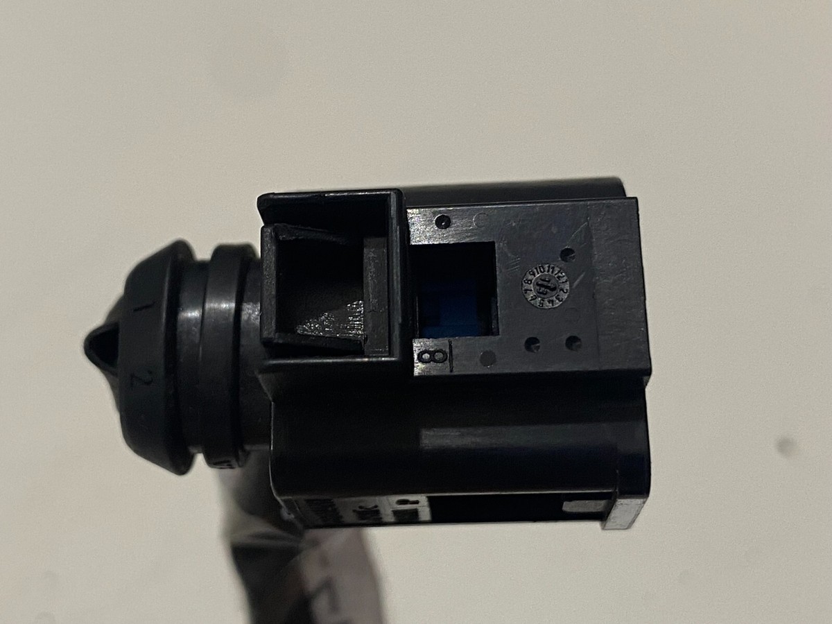 Genuine Mercedes-Benz Wiring Loom Harness Plug Connector 