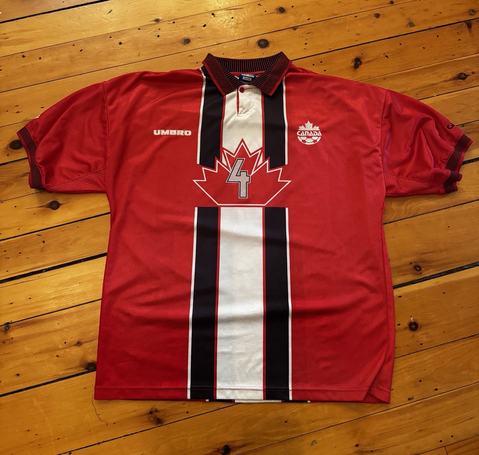 Vintage 1998 Team Canada Umbro Soccer Jersey XL