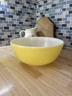 Vintage Pyrex Yellow Mixing Bowl Large 404 From Primary Colors Set SHINY NO CHIP