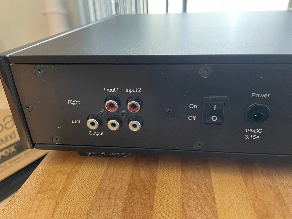 Sistema de sonido envolvente de gabinete único Zvox Z-Base 525 (barra de sonido) Foto 4 de 4