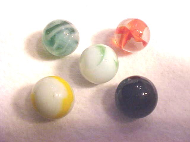 NUTS ABOUT MARBLES? Excellent Vintage Lot of 5 Glass Marbles Very Old #H386