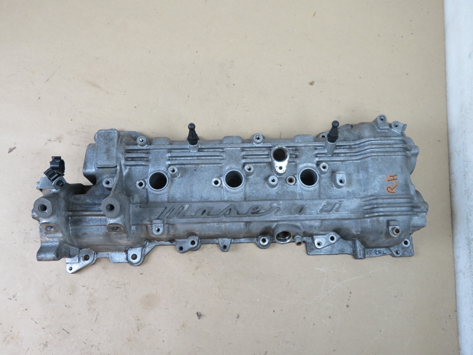 2014-2017 MASERATI GHIBLI SQ4 3.0L TWIN TURBO ENGINE RIGHT SIDE VALVE COVER OEM