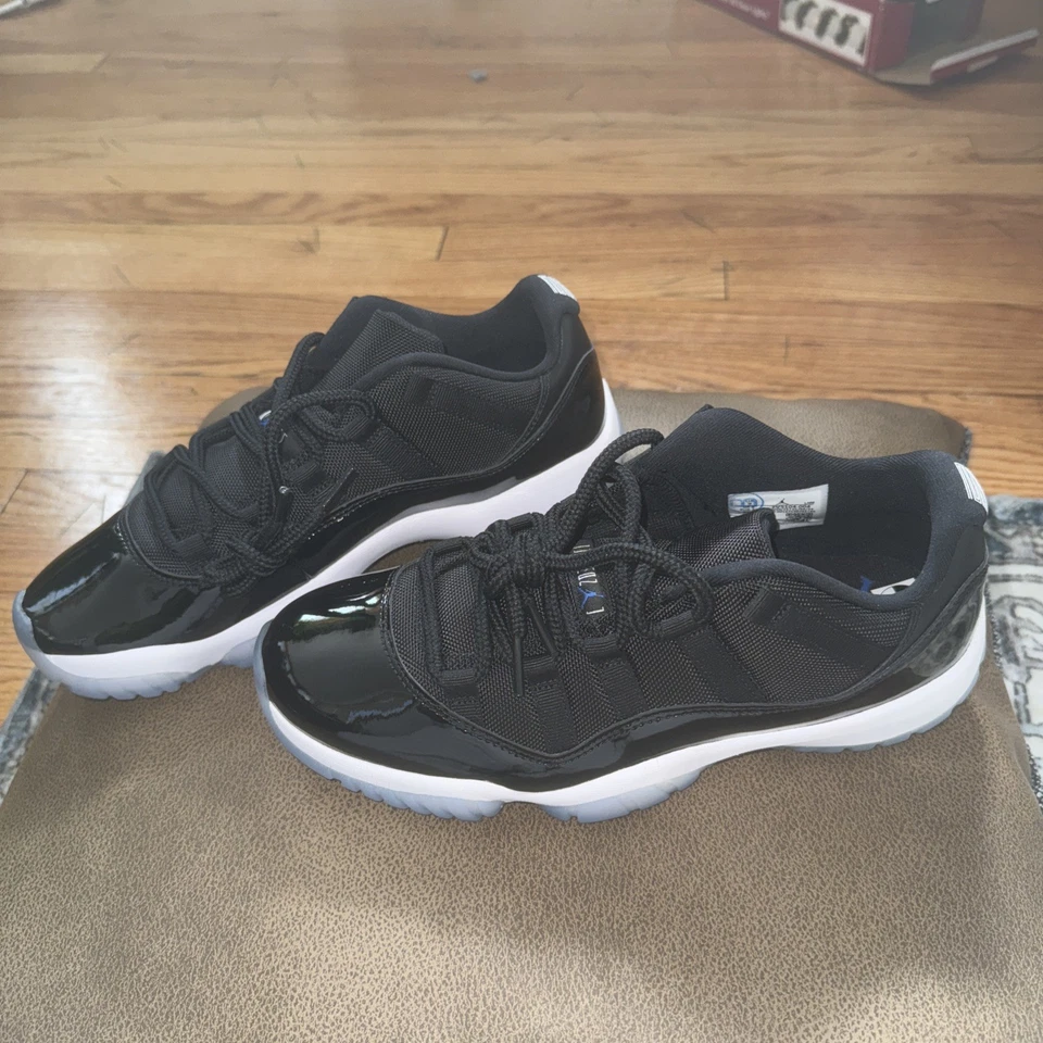 Nivel SS/Nuevo - Nike Air Jordan 11 Retro Low Space Jam grado B Para hombres Nuevo sin caja Foto 2 de 4