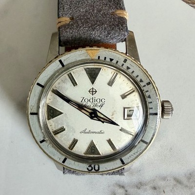 1950s Vintage Zodiac Sea Wolf Dive Watch - Bakelite - Patina