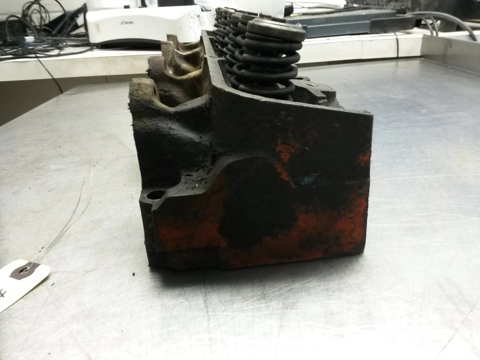 Culata para 68-76 Ford F-100 5,9 L C7TE Foto 2 de 4