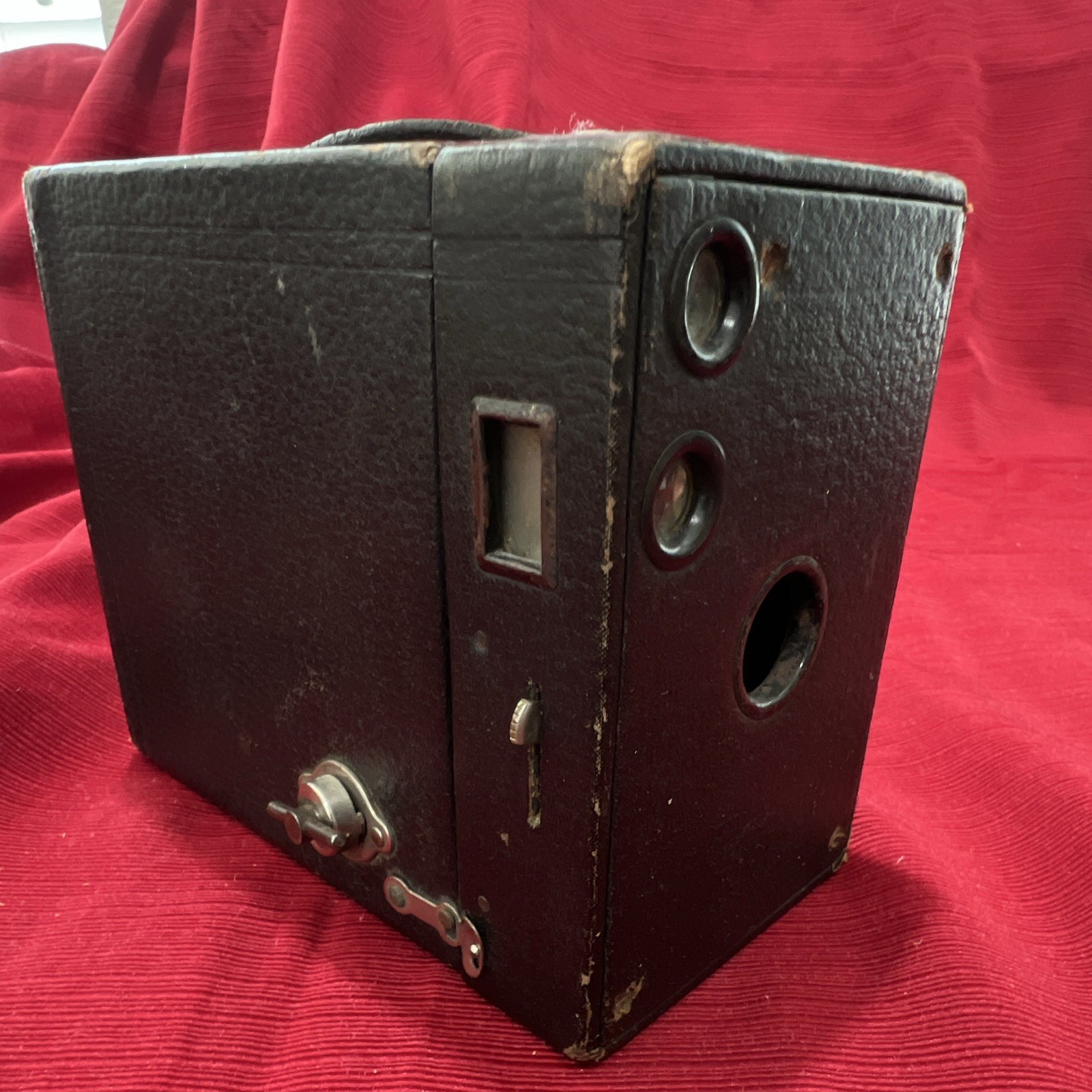 Vintage Black Box Camera with Dual Viewfinders, Black Color, Classic Design