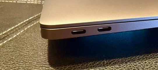 2020 MacBook Air - i5 1.1GHz Quad Core Turbo Boost to 3.5, 16GB RAM, 512GB SSD - Image 4 of 4