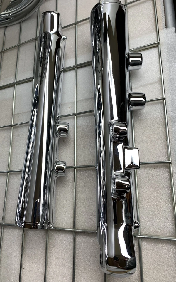 Harley 2001 -07 SOFTAIL DEUCE FXSTD 定制 CHROME FORK 腿盖滑块 OUTRIGHT — 第 4/4 张图片