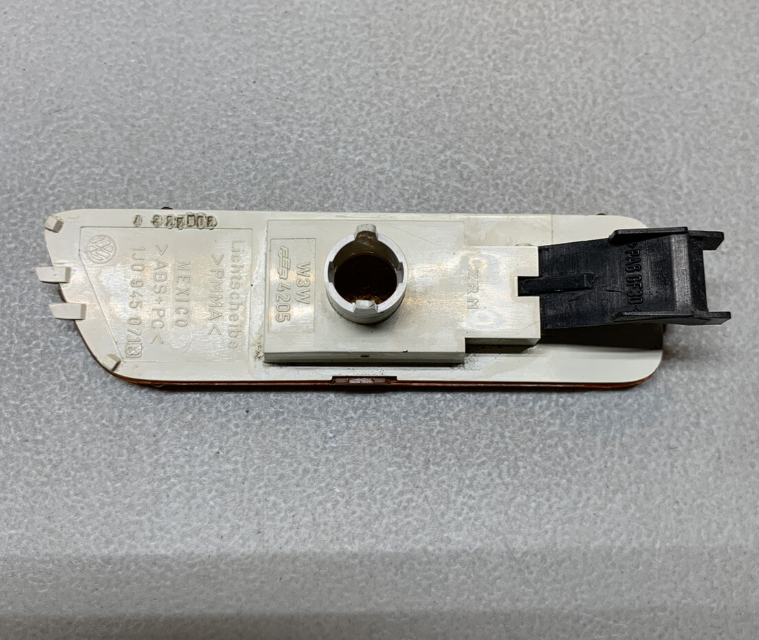 Volkswagen VW Side Marker Light Lens Bumper Lamp Left 1JM945071 