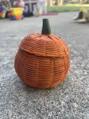 Vintage Harvest Orange Pumpkin Woven Wicker Lid Basket W/Stem Thanksgiving 5''