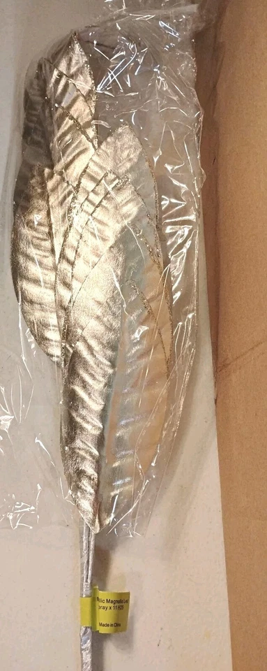 Artificial Silver Leaf Magnolia Christmas Wreath Decor Fall Crafting Lot 24 New - Image 2 of 4