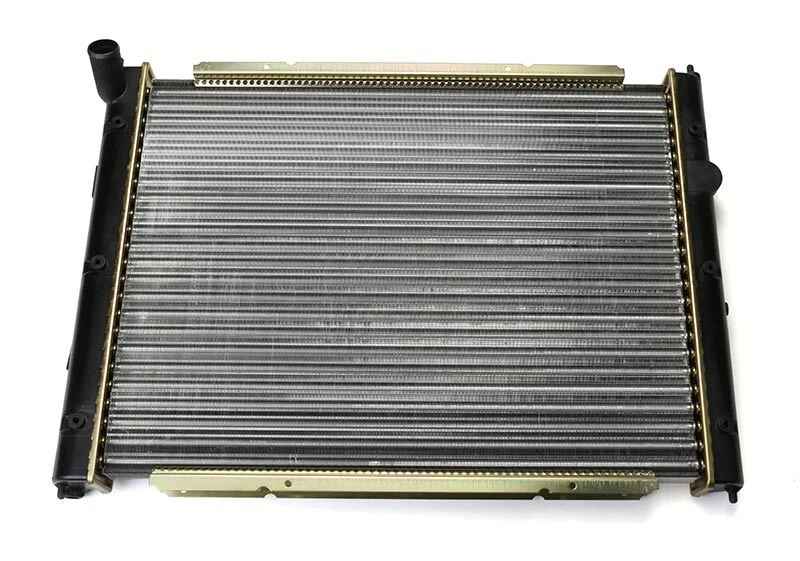 Radiatore, raffreddamento motore NISSENS 64773 per Toyota